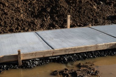 Kaldırımı somutlaştırmak