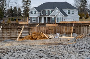 Demir biçimlendirme vakıfları ev sitesi çelik çerçeve sert çimento