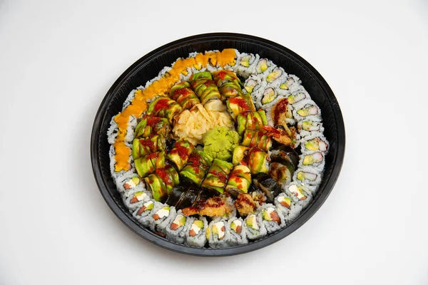 Sushi Uma Chapa Fundo Branco — Fotografia de Stock