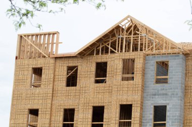 Yeni apartman veya apartman iskeleti