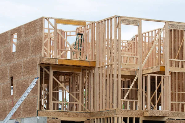 Nouvelle Construction Cadre Une Maison Contreplaqué Nouvelle Fenêtre Bois — Photo