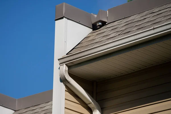 Nouvelle Gouttière Pluie Sur Une Maison Contre Système Eau Ciel — Photo