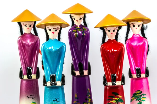 Vietnam kadınların geleneksel bebek
