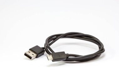 Whitebackground üzerinde şarj etmek için telefon kablosu