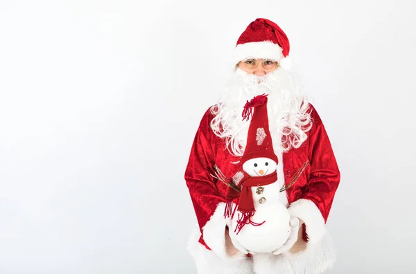 Papai Noel Segurando Boneco Neve Fundo Branco Conceito Natal — Fotografia de Stock
