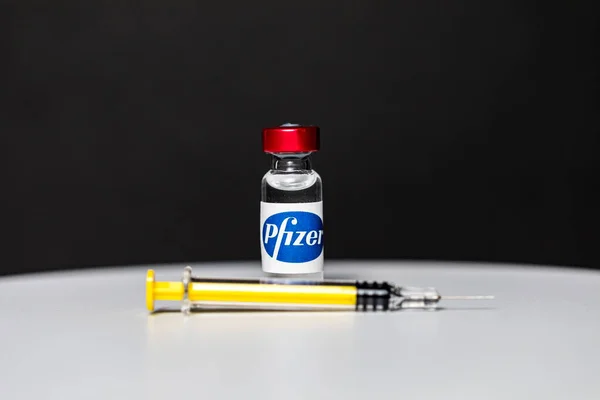 Madrid Spain Jan 2021 Vial Pfizer Logo Covid Vaccine Clesinge — 스톡 사진