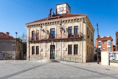 Guadalix de la Sierra, İspanya - 4 Nisan 2021: Guadalix de la Sierra Town Hall. Guadalix de la Sierra 'da 