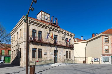 Guadalix de la Sierra, İspanya - 4 Nisan 2021: Guadalix de la Sierra Town Hall. Guadalix de la Sierra 'da 