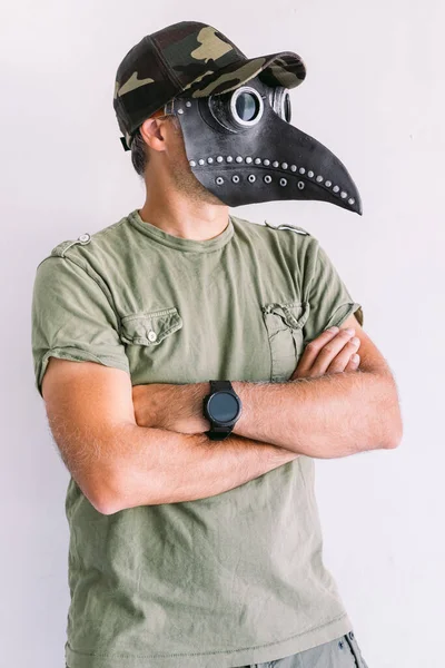 Militar Con Gorra Camuflaje Gafas Sol Con Máscara Peste Bubónica —  Fotos de Stock