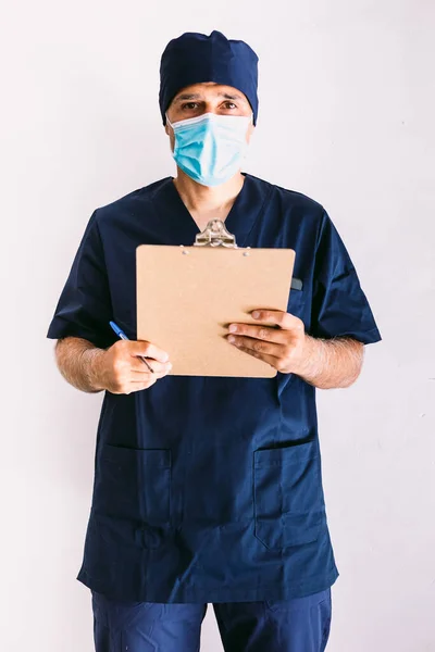 Enfermero Médico Veterinario Con Uniforme Azul Con Máscara Azul Una —  Fotos de Stock