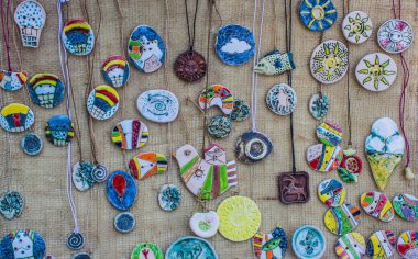 Renkli seramik kalemler