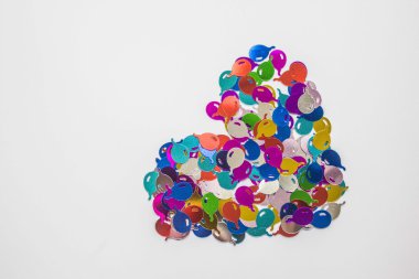 geçiş izni üzerinde renkli balonlar