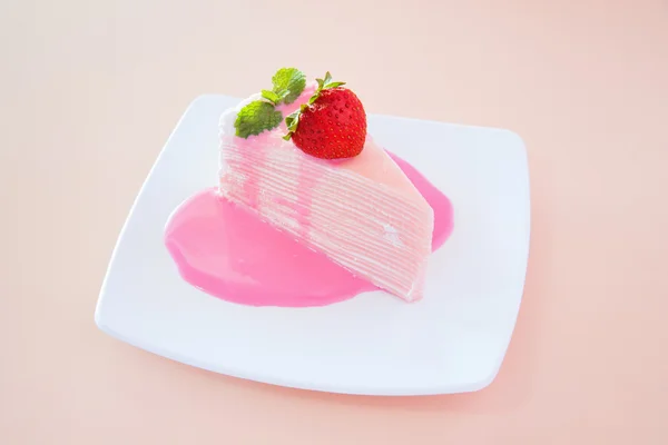 Sweet Crape cake with strawberry on top — Stock Photo, Image