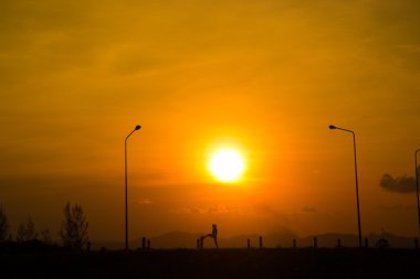 günbatımı kadın yoga