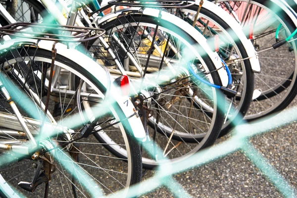 日本一排排的自行车 — 图库照片