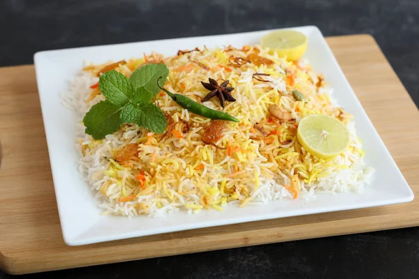 Biryani Biriyani Vegetali Hyderabadi Shahi Pulao Raita Pilaf Basmati Piatto — Foto Stock