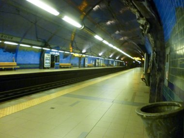 Lizbon Portekiz Parkı metro istasyonu