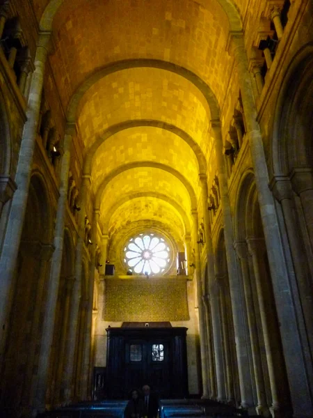 Foto Catedral Uma Igreja Católica Romana Localizada Bairro Alfama Lisboa — Fotografia de Stock