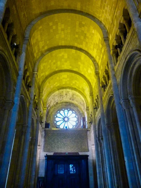 Foto Catedral Uma Igreja Católica Romana Localizada Bairro Alfama Lisboa — Fotografia de Stock