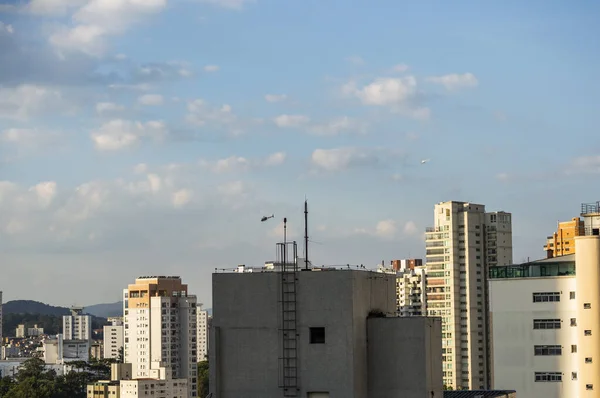 Sao Paulo Sao Paulo - Brezilya - 05: 12 Helicopter Sao Paulo şehrinin kuzey bölgesinde 