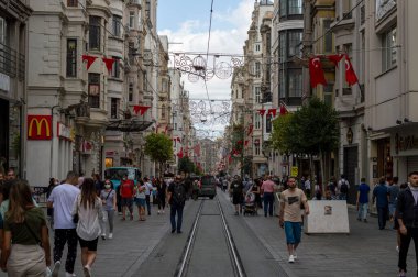 09 05 2021 İstanbul Türk tramvay hattı ünlü Taksim Meydanı Tarlabaşı Caddesi