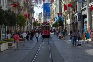09 05 2021 İstanbul Türk tramvay hattı ünlü Taksim Meydanı Tarlabaşı Caddesi