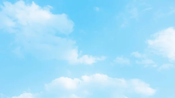 Aard Van Blauwe Lucht Met Clound Achtergrond Van Dag — Stockfoto