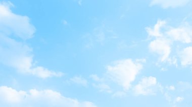 Hava durumunda mavi gökyüzü ve bulutlar açık havada doğa çevresi soyut arkaplan