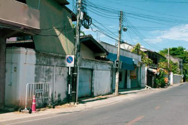 Film tahılları 29 Mayıs 2020. Özel coğrafi çekiciliğini göster Farklı yaşam koşulları, günlük yaşam karantinası sırasında şehir dışındaki Lamphun Thailand kırsalında