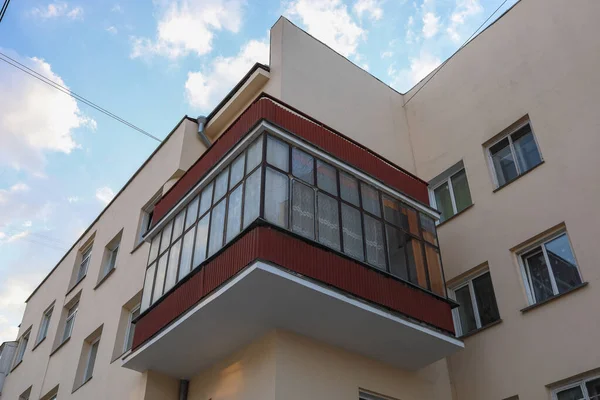 Corner Residential Building Constructivist Style Blue Sky — Stock Photo, Image