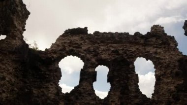 Templar Şövalyeleri kale Transcarpathia kalesi kalıntıları eski