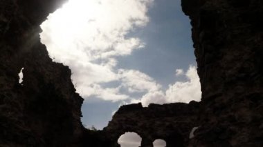 Templar Şövalyeleri kale Transcarpathia kalesi kalıntıları eski