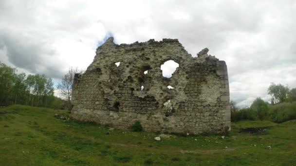 Slottet av riddarna av Templar den äldsta i Transcarpathia slottsruinen — Stockvideo