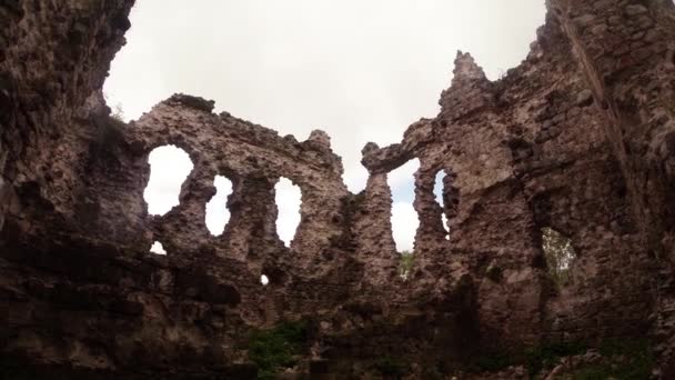 Castello dei Cavalieri Templari il più antico in Transcarpathia rovine del castello — Video Stock