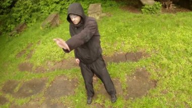 Öğretim antik sihirli Hint movementthe ilk serisi parkta gösterir: genel plan, orta atış, yakın çekim