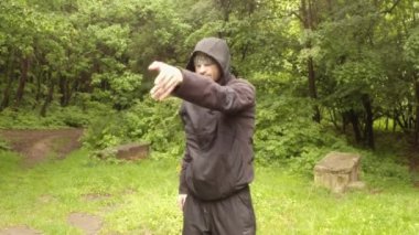 Öğretim antik sihirli Hint movementthe ilk serisi parkta gösterir: genel plan, orta atış, yakın çekim