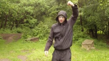 Öğretim antik sihirli Hint movementthe ilk serisi parkta gösterir: genel plan, orta atış, yakın çekim