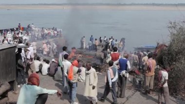 Varanisi, Hindistan'da Ghat, ceset yakma