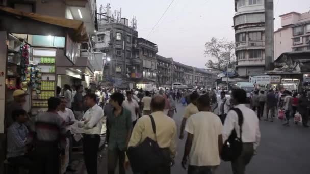 印度孟买，印度的街道上. — 图库视频影像