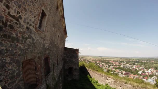 Château supérieur de Ravelin externe Palanok à Mukachevo, forteresse dans l'ouest de l'Ukraine existant — Video