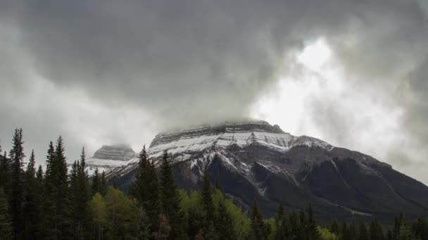 Time lapse of violent clouds on top of mountain — Stock Video