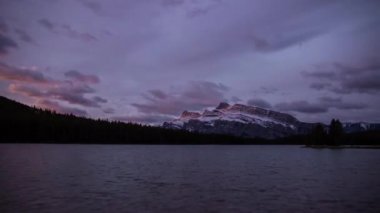 İki Jack göller sabah ışık