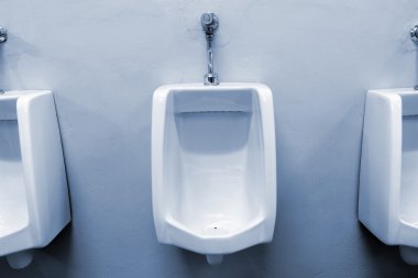 Ofisteki pisuarlar
