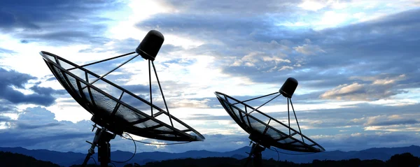 Antena satélite — Fotografia de Stock