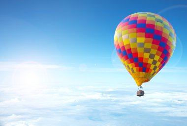 Renkli sıcak hava balonu