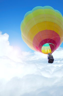 Renkli sıcak hava balonu