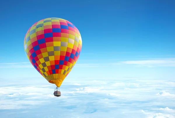 Bunter Heißluftballon — Stockfoto