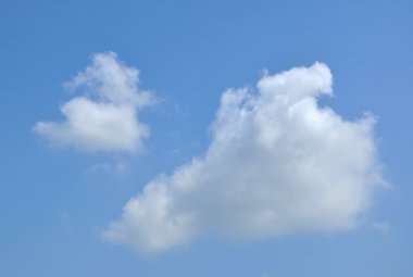 Güzel bulut ve mavi gökyüzü arka plan