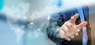 sosyal ağ düğmeye bir dokunmatik ekran arayüzü el