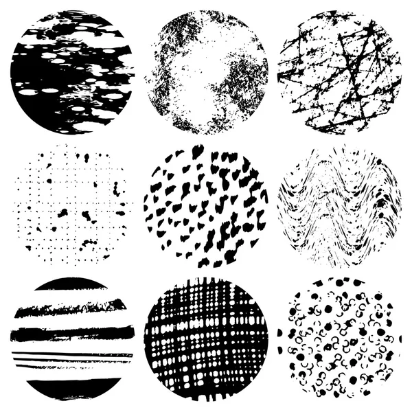Set of grunge circles — Stock Vector